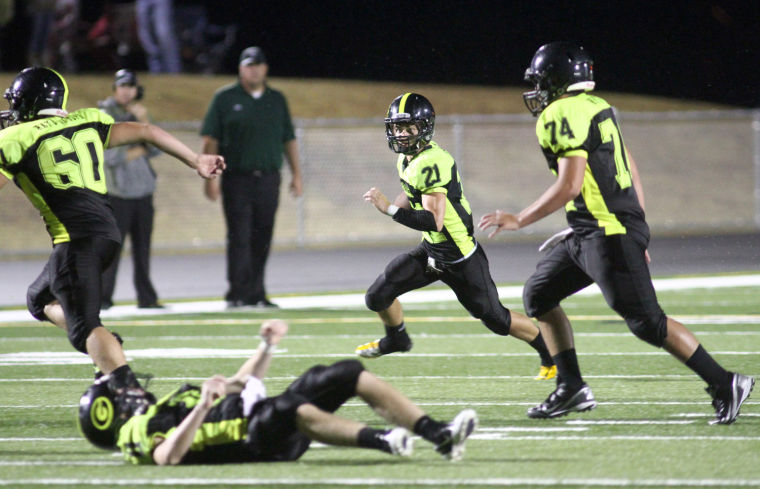 Football: Gatesville v. Taylor